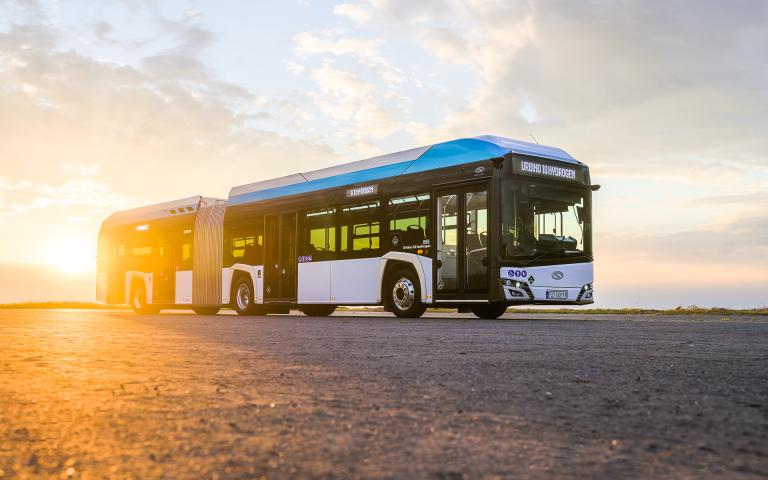 Solaris Presents The New Urbino 18 Hydrogen Bus | Busworld Europe 2025